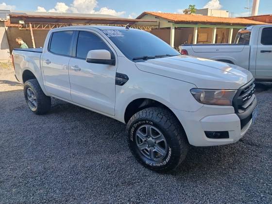 FORD RANGER 2.2 XLS 4X4 CD 16V DIESEL 4P AUTOMÁTICO